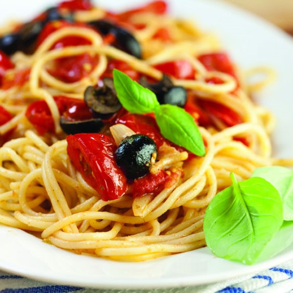 Spaghetti with Black Olives and Fresh Basil